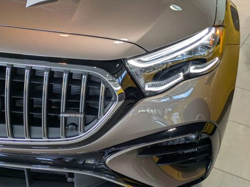 New 2026 Mercedes-Benz E 53 AMG e 4MATIC Sedan image 12