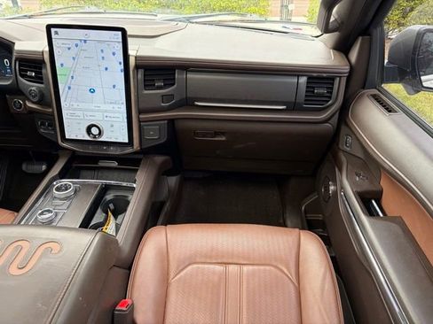 Used 2022 Ford Expedition Max King Ranch image 9