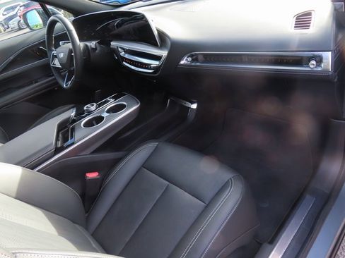 Used 2024 Cadillac Lyriq Luxury image 45