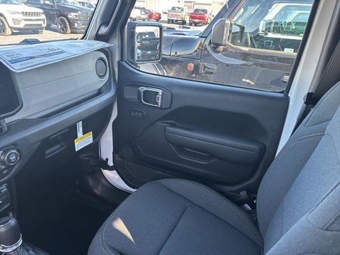 New 2026 Jeep Gladiator Sport AWD/4WD image 30