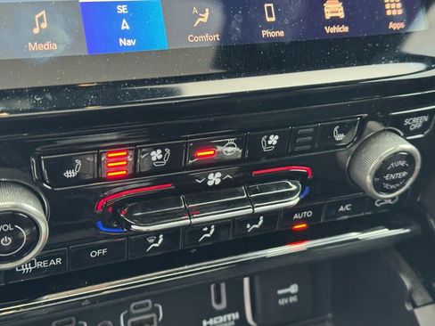 Used 2023 Jeep Grand Cherokee Summit image 27