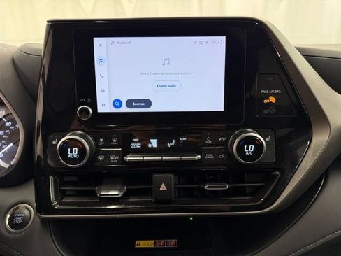 Certified 2025 Toyota Highlander XLE AWD/4WD image 15