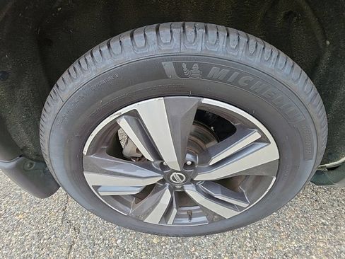Used 2021 Nissan Rogue Platinum AWD/4WD image 27