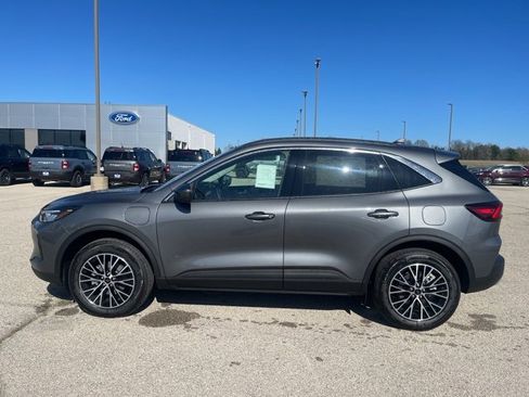 New 2024 Ford Escape SE image 2