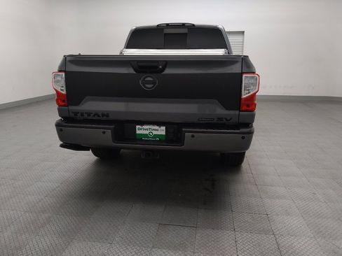 Used 2019 Nissan Titan SV w/ SV Convenience Package RWD image 7