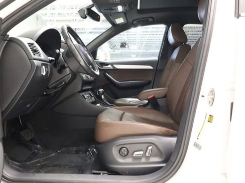 Used 2018 Audi Q3 2.0T Premium FWD image 12