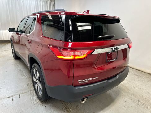 Used 2019 Chevrolet Traverse LT w/ LT Premium Package AWD/4WD image 2
