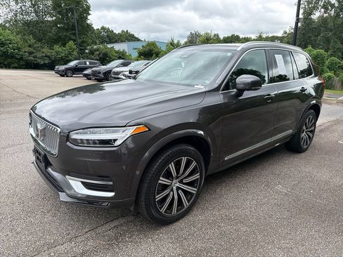 Used 2023 Volvo XC90 B6 Plus AWD/4WD image 3