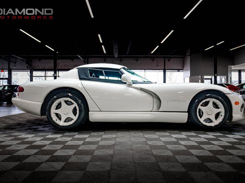 Used 1996 Dodge Viper RT/10 image 27