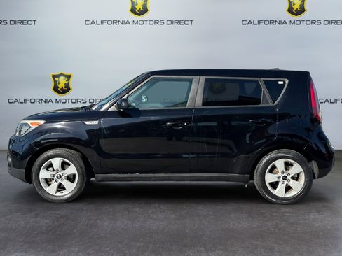 Used 2019 Kia Soul FWD image 2