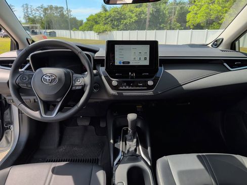 Used 2024 Toyota Corolla XLE FWD image 10