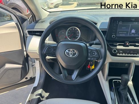 Used 2022 Toyota Corolla Cross L FWD image 16