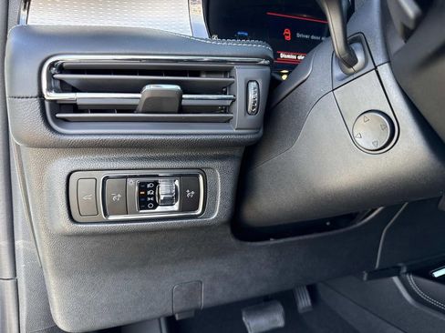 New 2026 Lincoln Corsair Reserve image 32