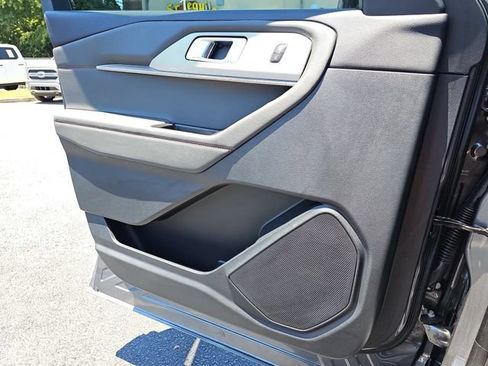 Certified 2025 Ford Explorer Active w/ Active Comfort Package RWD image 35