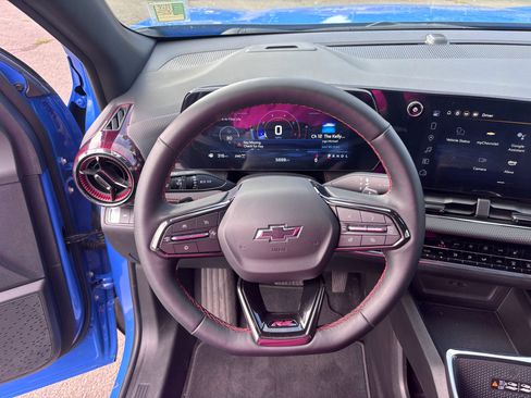 New 2025 Chevrolet Equinox RS image 17