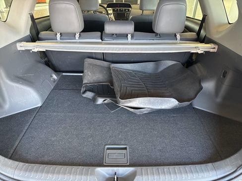 Used 2014 Toyota Prius V Five image 37