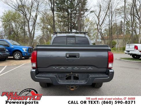 Used 2016 Toyota Tacoma TRD Off-Road w/ Premium & Technology Package AWD/4WD image 8