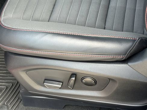 Certified 2025 Ford Explorer ST-Line w/ Premium Package RWD image 25