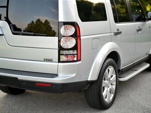 Used 2016 Land Rover LR4 HSE Silver Edition AWD/4WD image 23