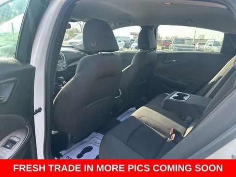 Used 2022 Chevrolet Malibu LT image 4