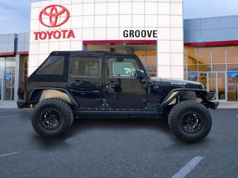 Used 2018 Jeep Wrangler Unlimited Rubicon w/ Connectivity Group AWD/4WD image 7
