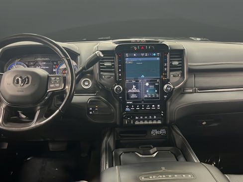 Used 2022 RAM 3500 Limited AWD/4WD image 11