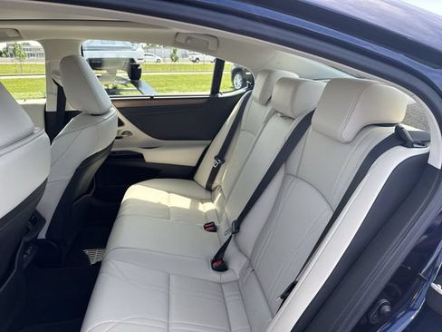 Used 2025 Lexus ES 350 Ultra Luxury w/ Accessory Package (Z1) FWD image 13