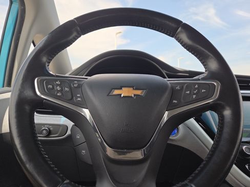 Used 2020 Chevrolet Bolt LT FWD image 24
