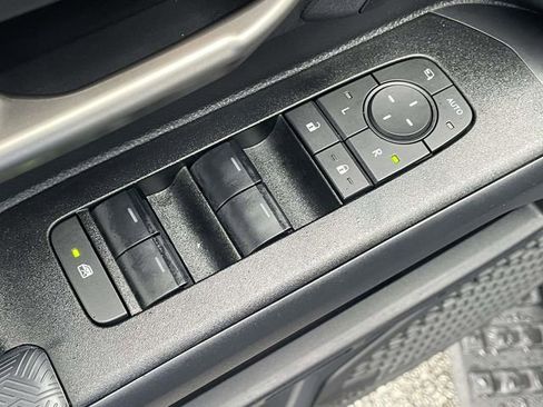 Used 2025 Toyota 4Runner Limited AWD/4WD image 29