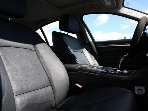 Used 2013 BMW 528i xDrive Sedan AWD/4WD image 18