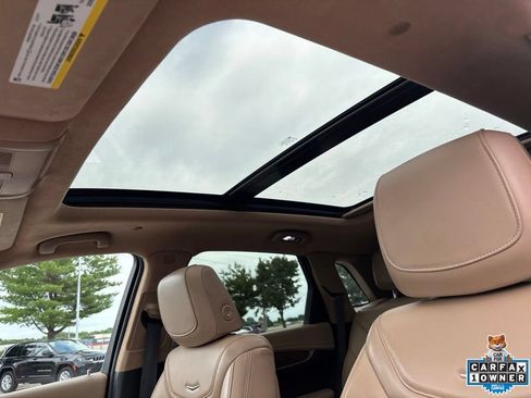 Used 2020 Cadillac XT5 Sportv w/ Platinum Package AWD/4WD image 2