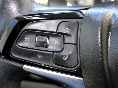 Used 2023 Buick Enclave Essence w/ Sound and Sites Package image 32