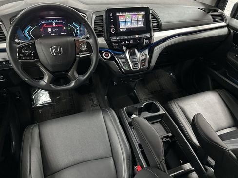 Used 2024 Honda Odyssey Touring image 12