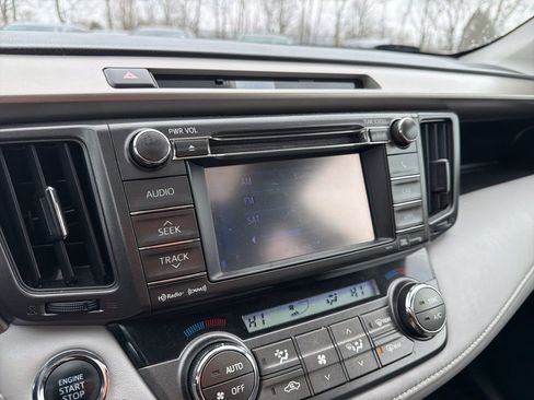 Used 2013 Toyota RAV4 Limited image 30