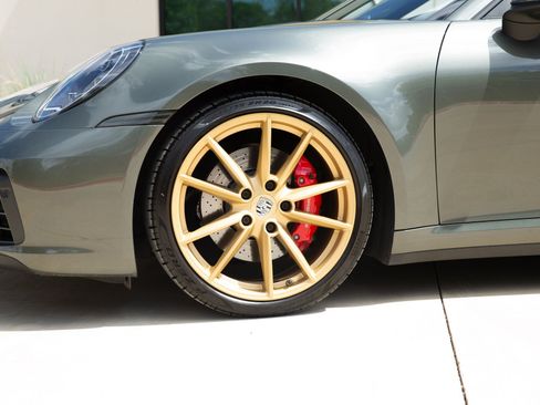 Used 2021 Porsche 911 Carrera S w/ Premium Package RWD image 20