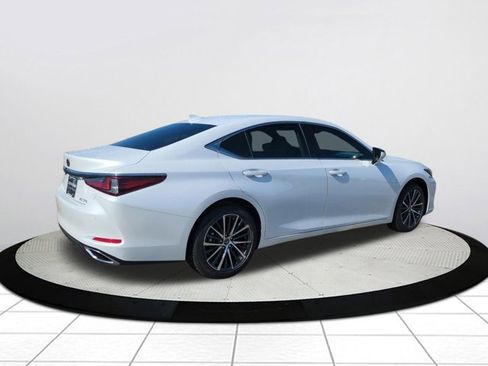 New 2025 Lexus ES 350 350 image 4