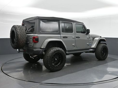 Used 2021 Jeep Wrangler Unlimited Sahara w/ Cold Weather Group image 7