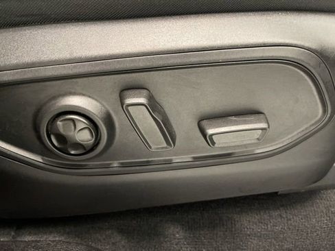 Used 2023 Jeep Grand Cherokee Limited w/ Trailer Tow Prep Group (B) image 29