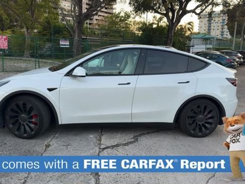 Used 2022 Tesla Model Y Performance image 2