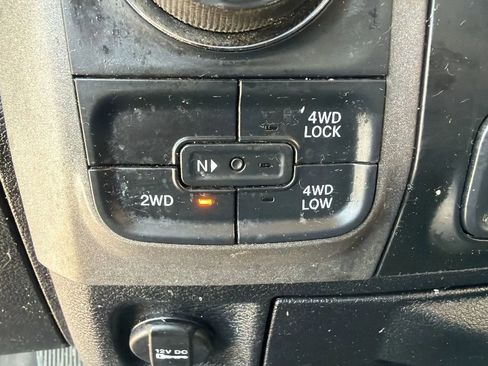 Used 2017 RAM 1500 Express AWD/4WD image 21