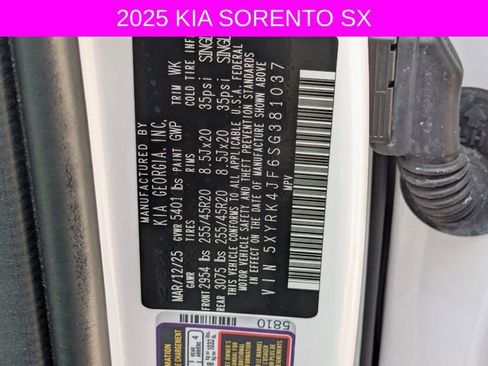 Used 2025 Kia Sorento SX image 34