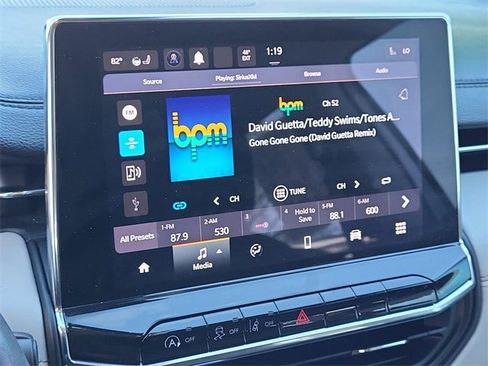 Used 2022 Jeep Compass Limited w/ Sun and Sound Group image 15