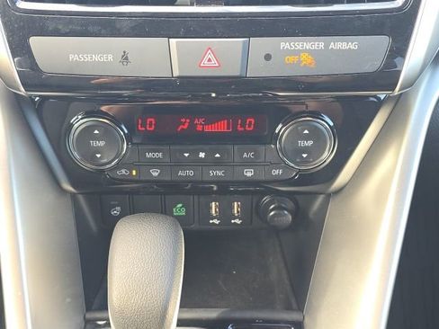 Used 2025 Mitsubishi Eclipse Cross image 35