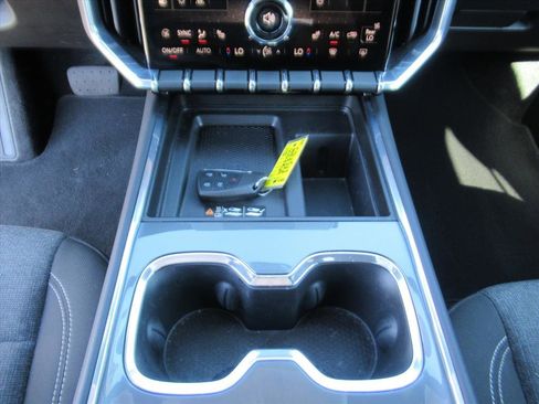 Used 2025 GMC Acadia Elevation image 21