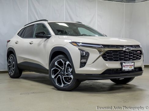 New 2026 Chevrolet Trax RS image 2