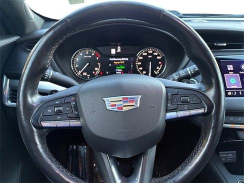 Used 2020 Cadillac XT4 Premium Luxury w/ Cold Weather Package image 15