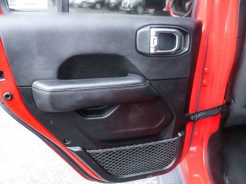 Used 2020 Jeep Wrangler Unlimited Sahara w/ Uconnect 4C Nav & Sound Group image 26