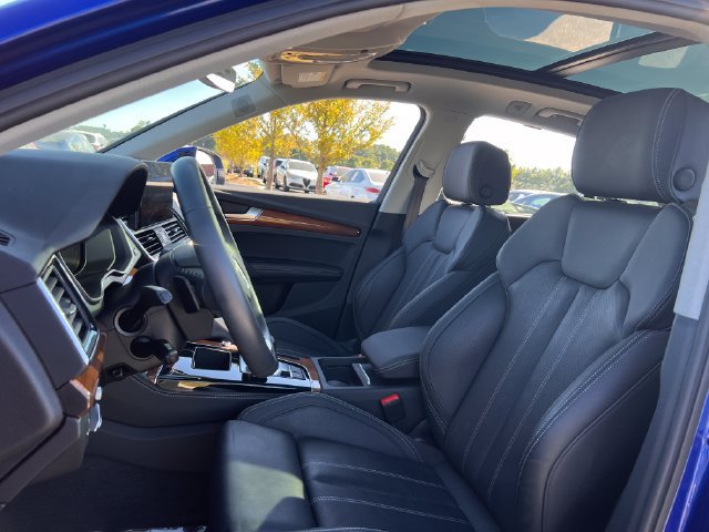 Used 2023 Audi Q5 e Prestige AWD/4WD image 13