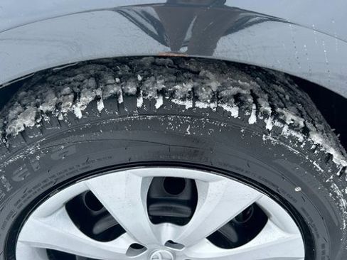 Used 2023 Toyota Corolla LE image 10