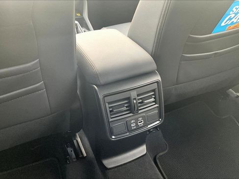 Used 2025 Subaru Forester Sport image 28